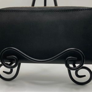 BNNU Portland Leather Goods Women's Smooth Black Leather Zip Clutch Wallet